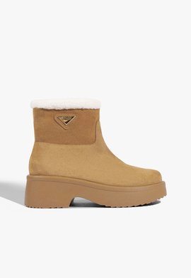 Bota Schutzie Marrom Claro