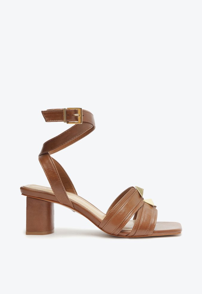 Sandália Tiras Marrom