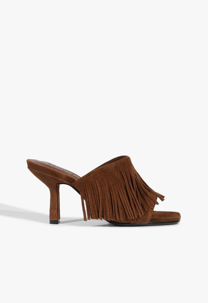 Mule Indie Franja Marrom