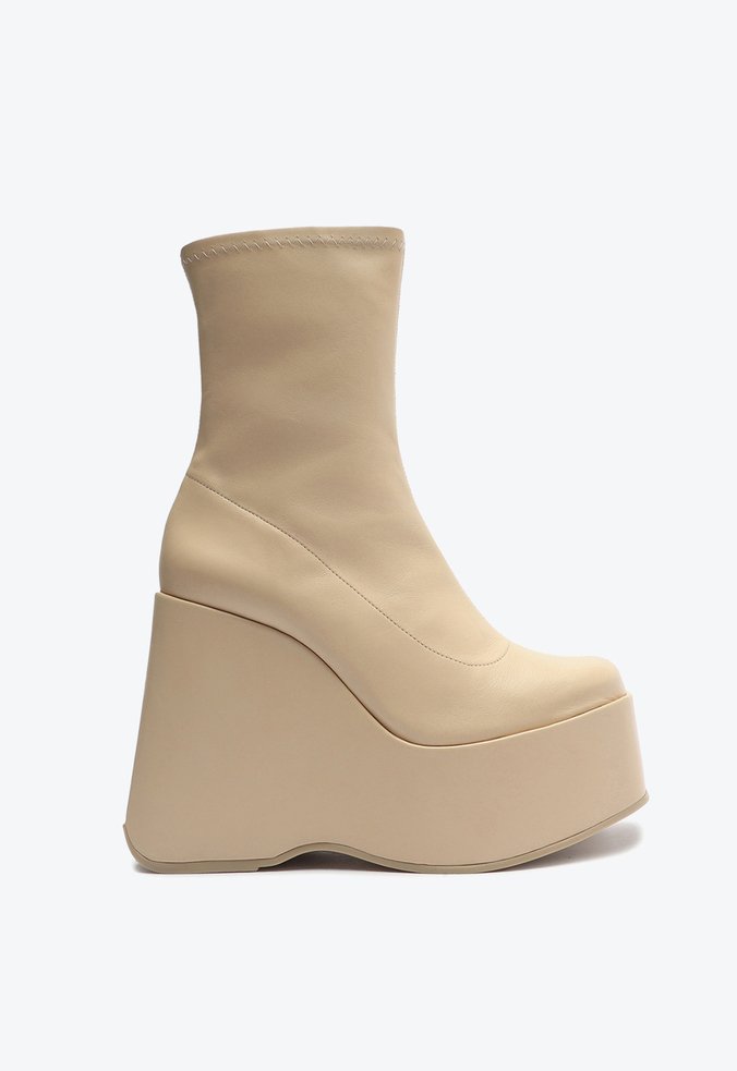 Bota Plataforma Lancy Meia Pata Couro Bege