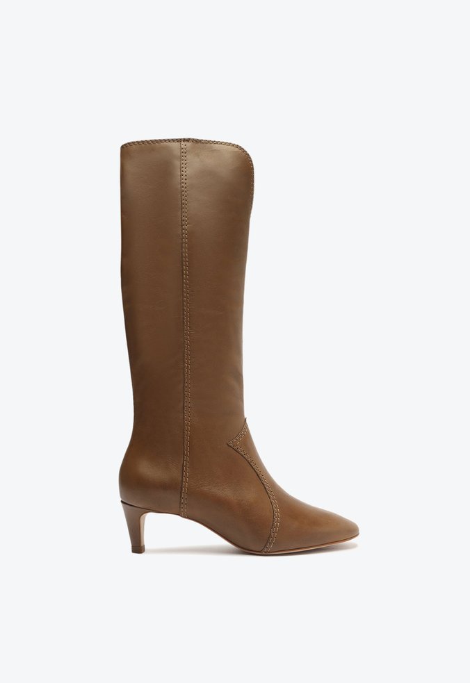 Bota Salto Kitten Cano Alto Couro Marrom