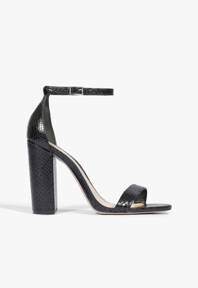 Sandália Gisele Salto Bloco Couro Croco Preta