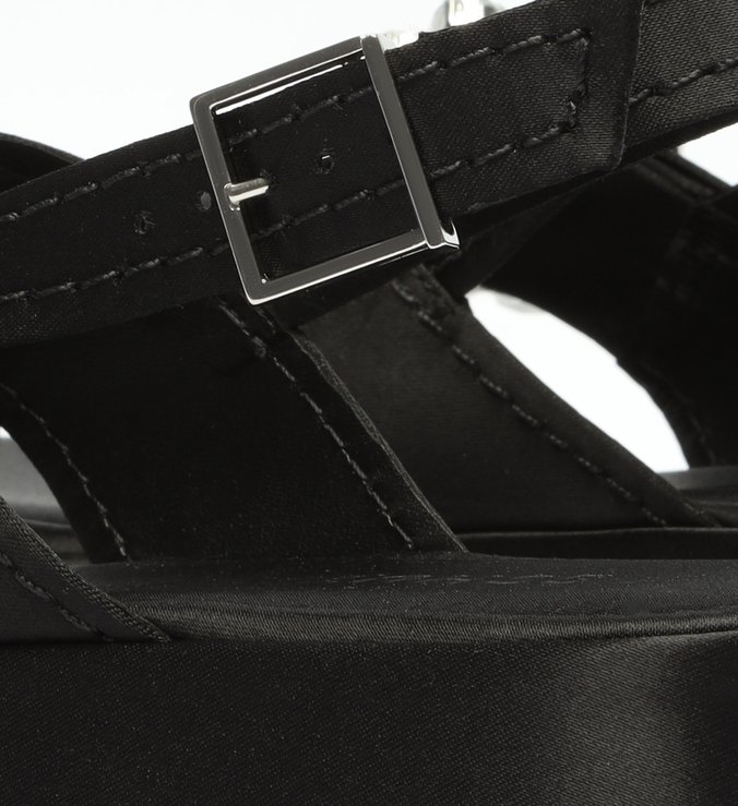 Sandália Flatform Cetim Preta Sandália Flatform Cetim Preta