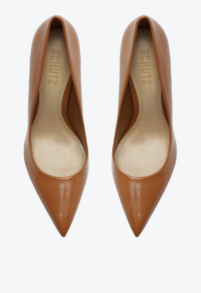 Scarpin marrom salto alto top