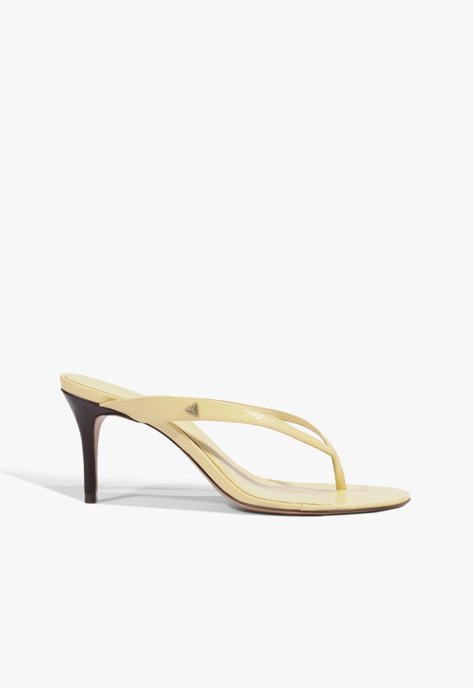Sandália Evora Salto Fino Couro Amarelo