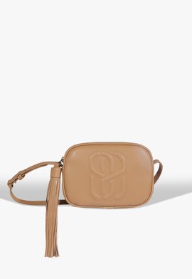 bolsa tiracolo marrom