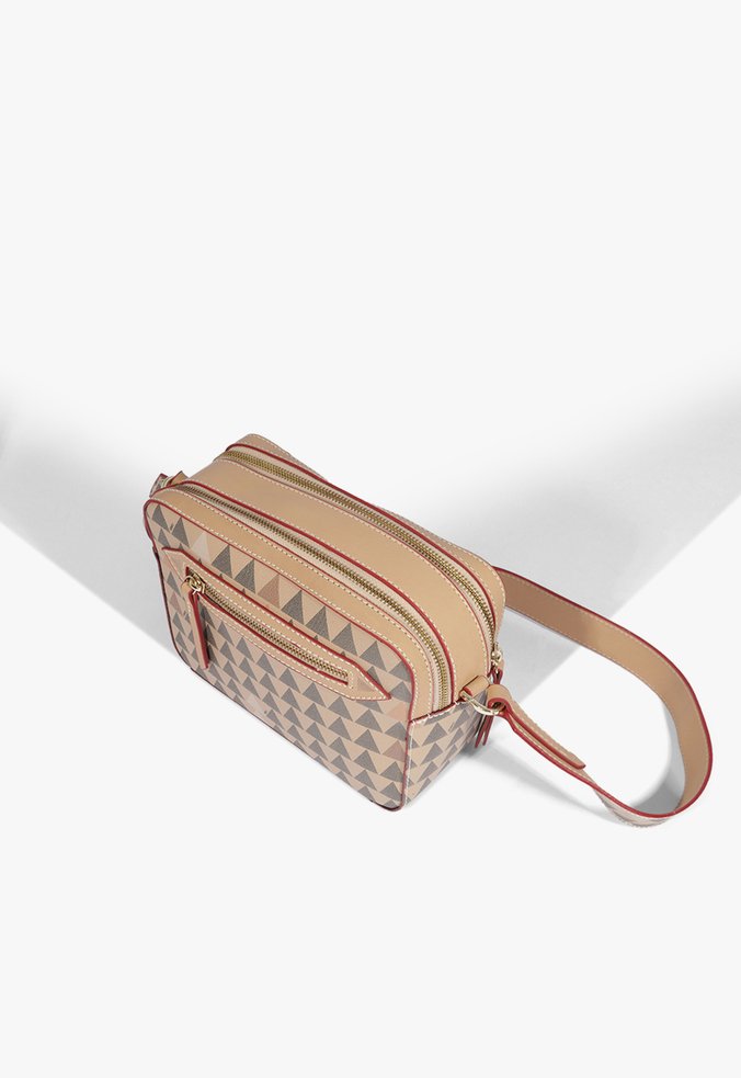 Crossbody lili triangle rose new arrivals
