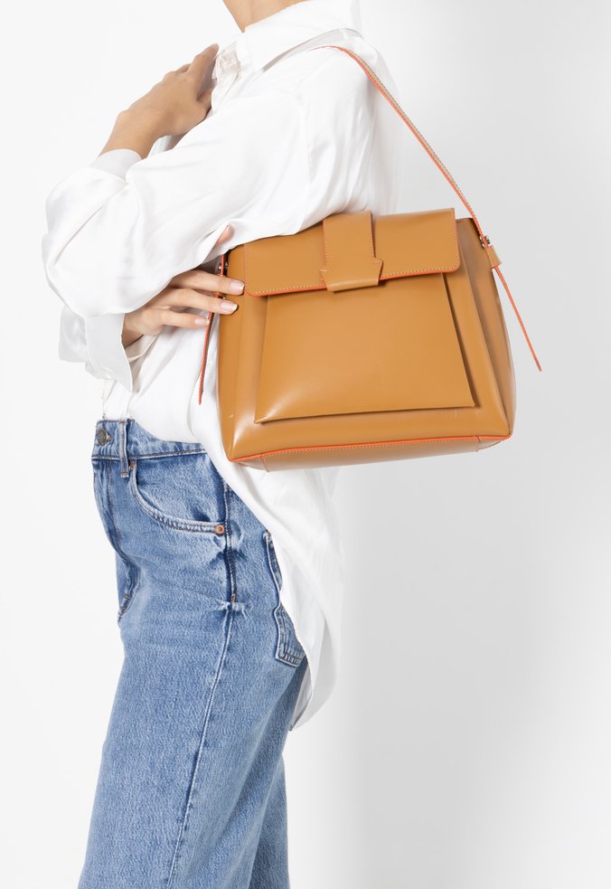 Bolsa Hobo Sommer Couro Marrom