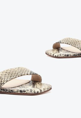 Sandália Bold Heel Straps Animal Print | Schutz