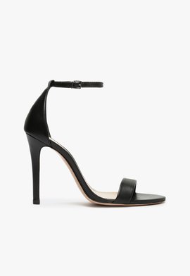 Sandália Gisele Salto Alto Couro Preta