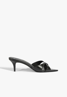 Tamanco Couro Salto Fino Médio Preto