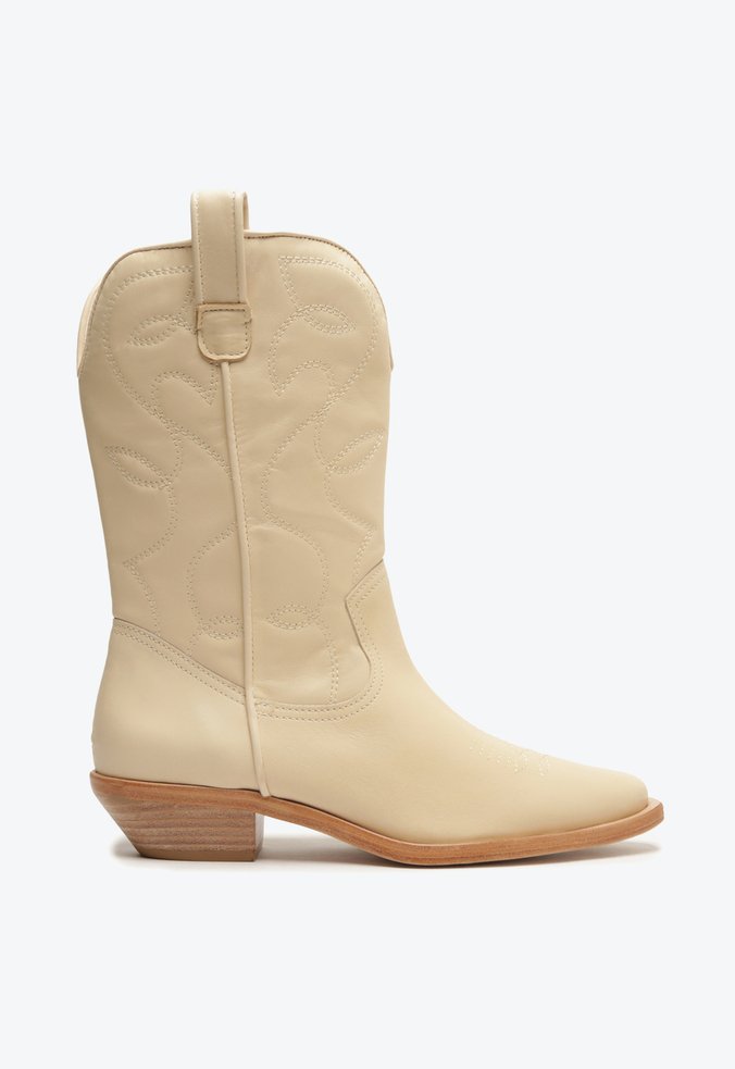 Bota Western Cano Médio Couro Branca