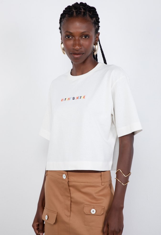 Camiseta Cropped Algodão Milene Sunrise Branca