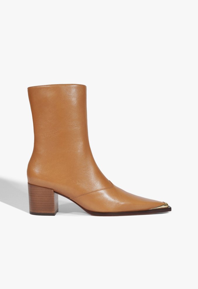 Bota Raffaela Cap Toe Couro Marrom