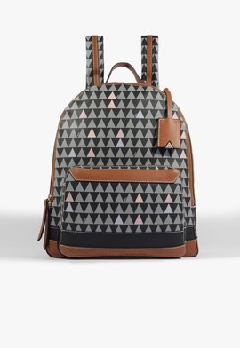 Mochila New Triangle Jenny Preta