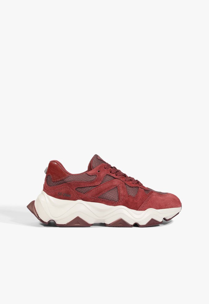 Tênis ST 2940 Camurça Vermelho