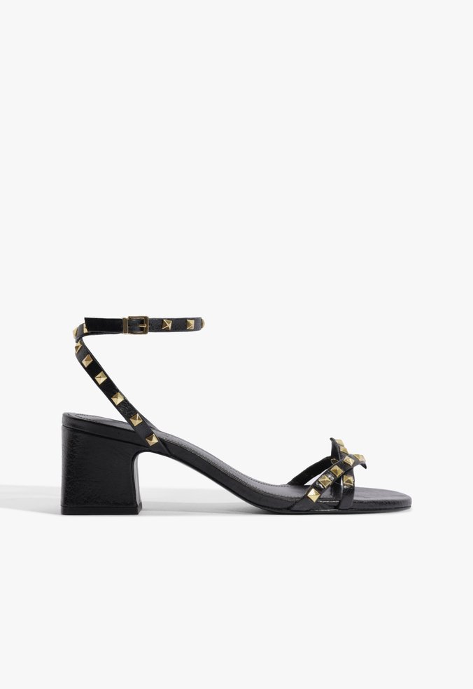 Sandália Studs Couro Preta