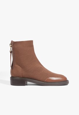 Bota Bico Redondo Brianna Marrom