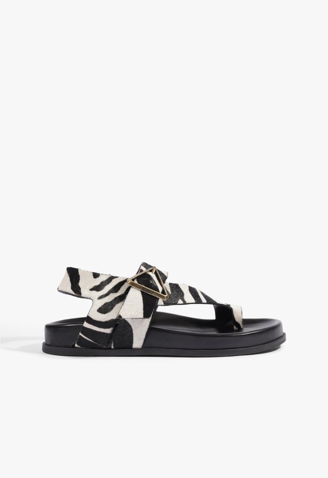 Papete Bico Redondo Dedeira Couro Animal Print