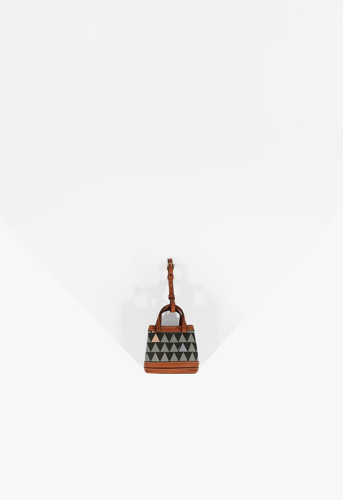 Bagcharm Triangle