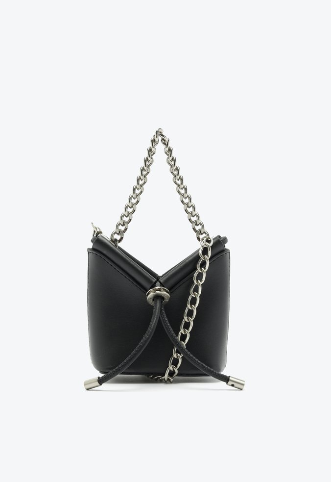 Bolsa Tiracolo Triangular Couro Preta