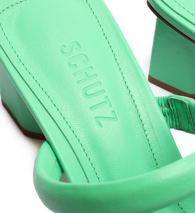 Sandália Mule Salto Bloco Baixo Couro Verde Neon Sandália Mule Salto Bloco Baixo Couro Verde Neon