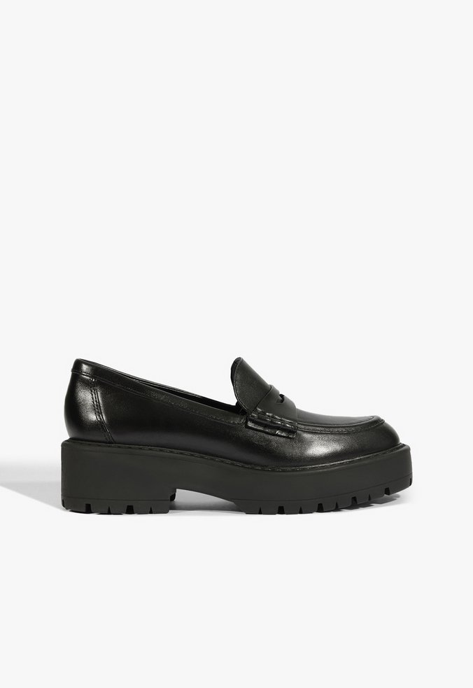 Mocassim Couro Solado Robusto Preto