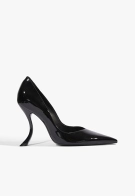 Scarpin Bico Fino Couro Preto