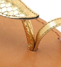 Sandália Rasteira de Tiras Glam Dourada
