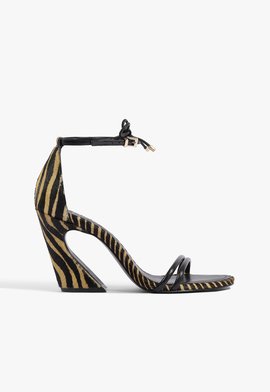 Sandália Cecil Couro Animal Print