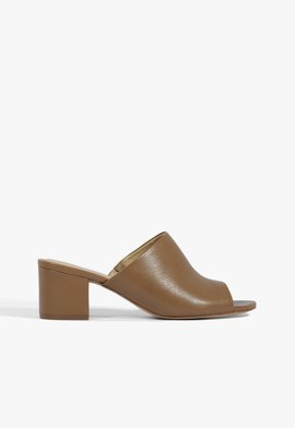 Sandália Mule Salto Bloco Couro Marrom
