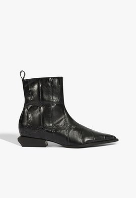 Bota Raffaela Mid Couro Maxi Croco Preta