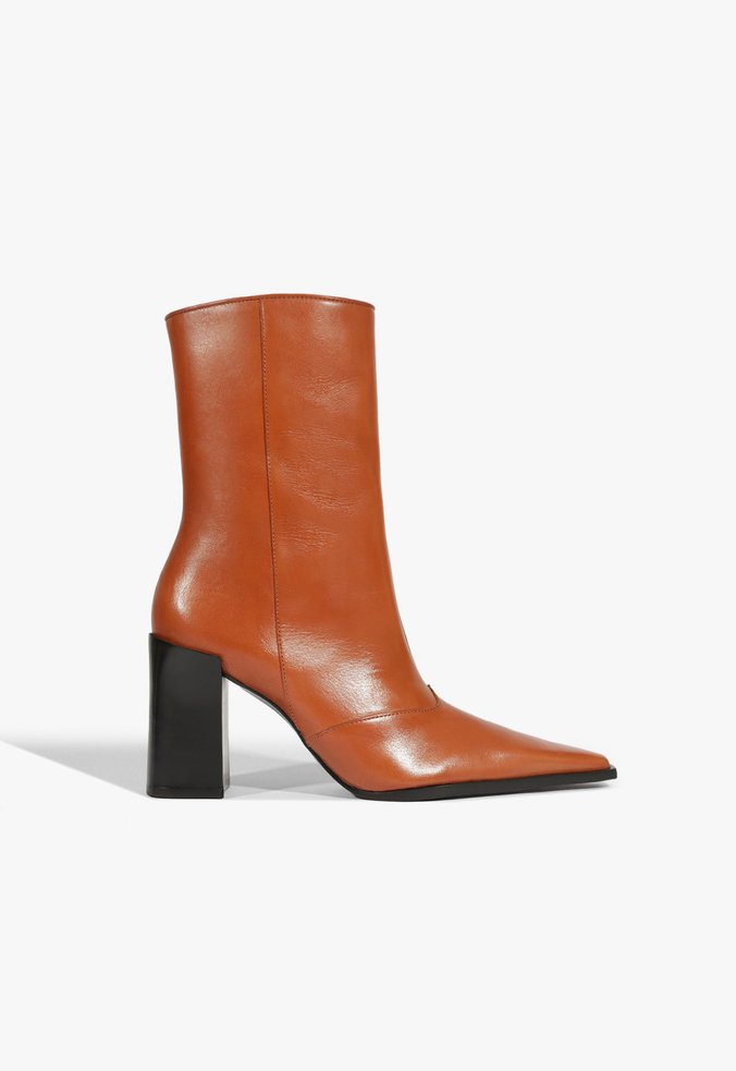 Bota Raffaela Couro Marrom