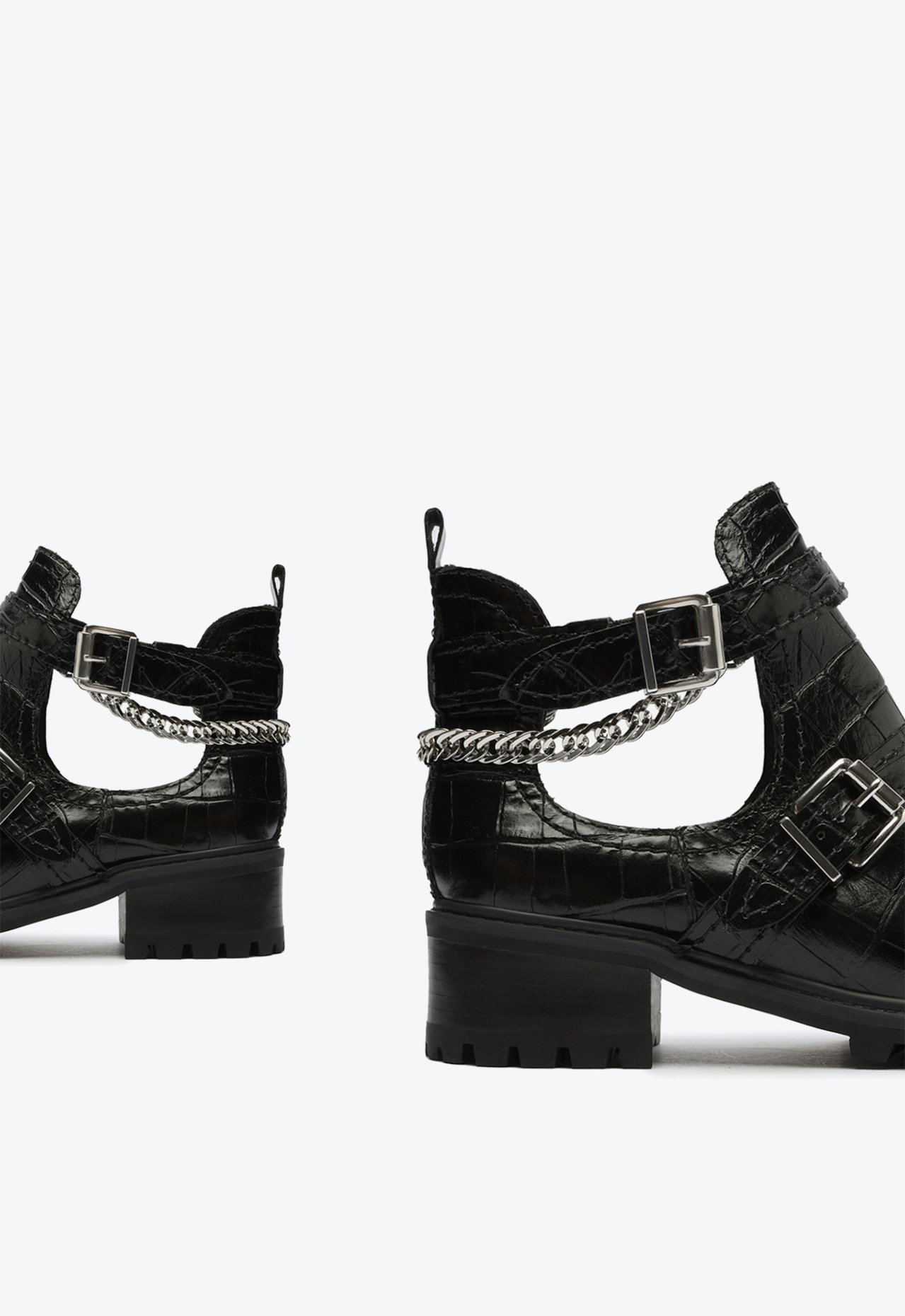 Bota stella cut out snake black top