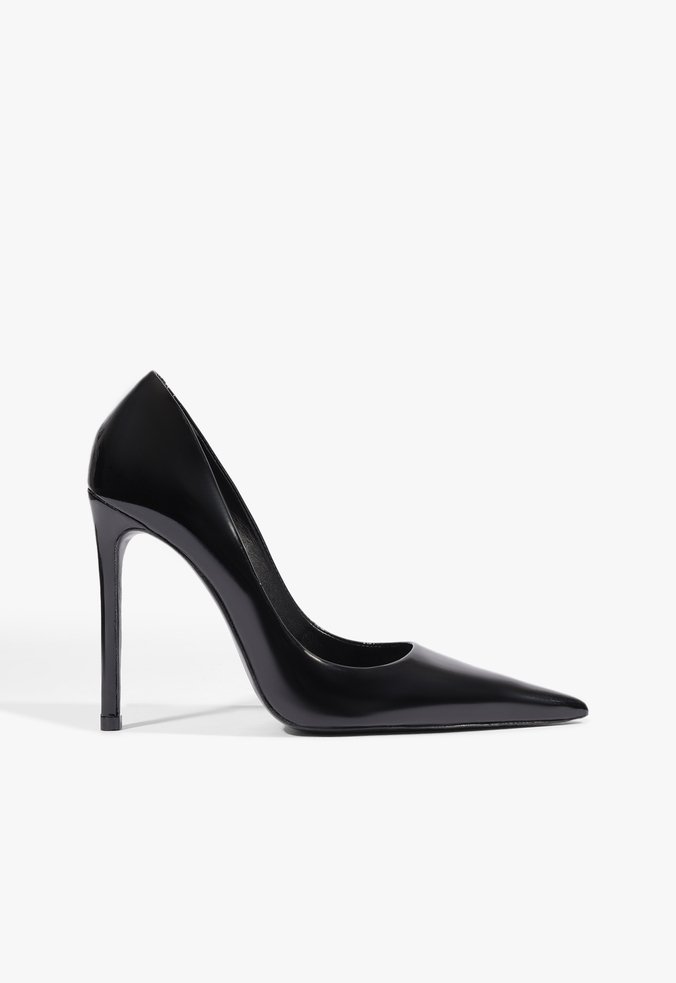 Scarpin Clara Bico Fino Couro Preto