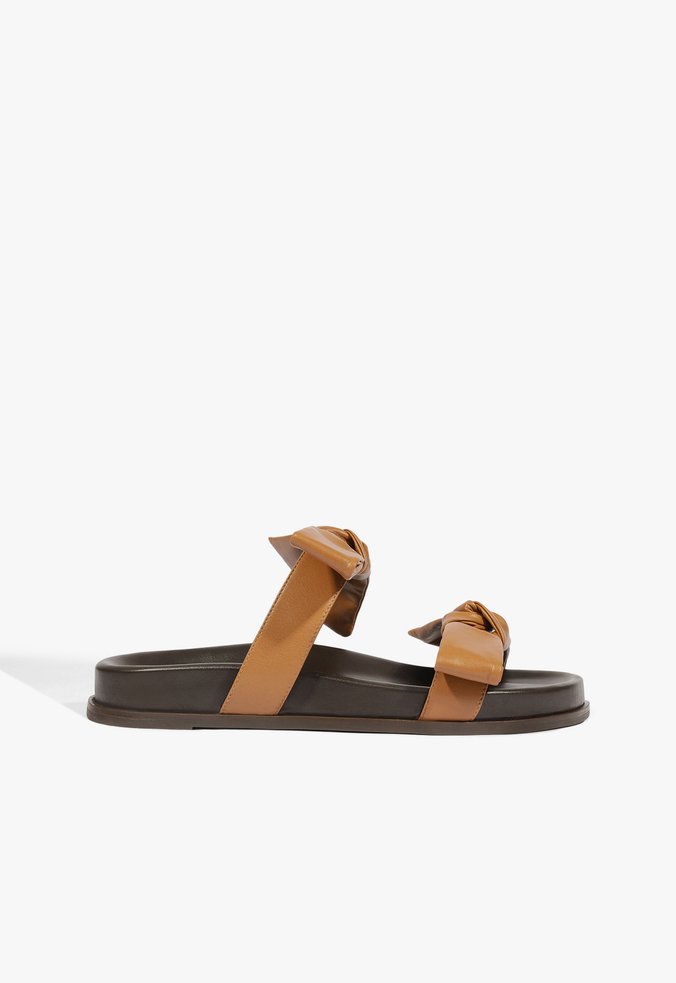 Sandália Papete Couro Laço Marrom