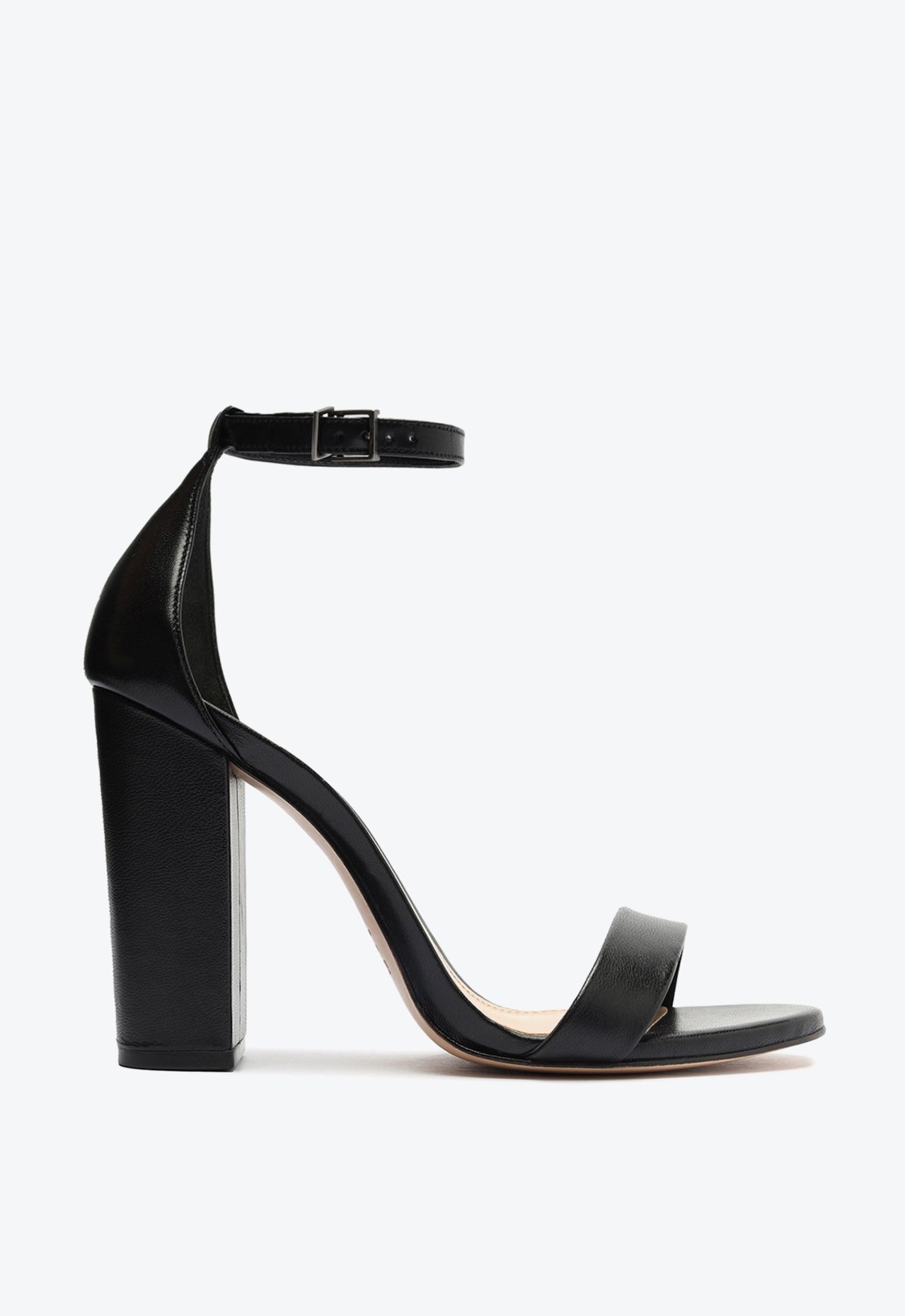 Sandália Gisele Salto Bloco Couro Preta | Schutz