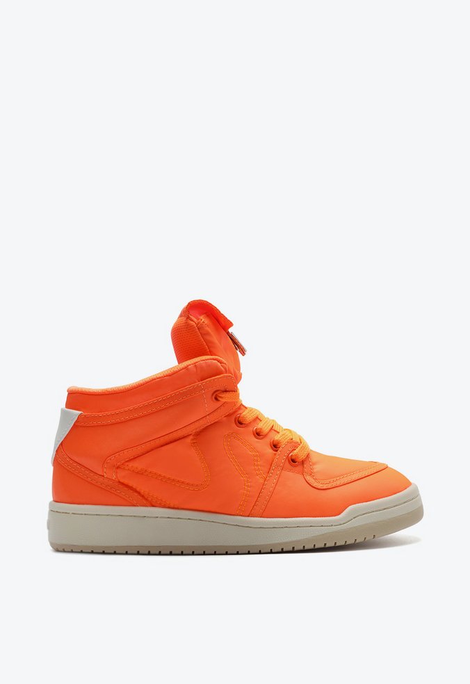 Tenis nike top cano alto laranja