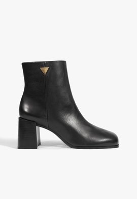 Bota Liv Couro Preta
