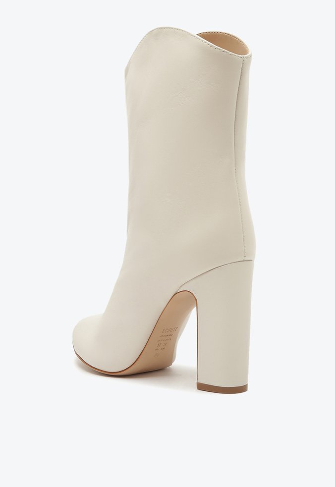 Bota new arrivals branca schutz
