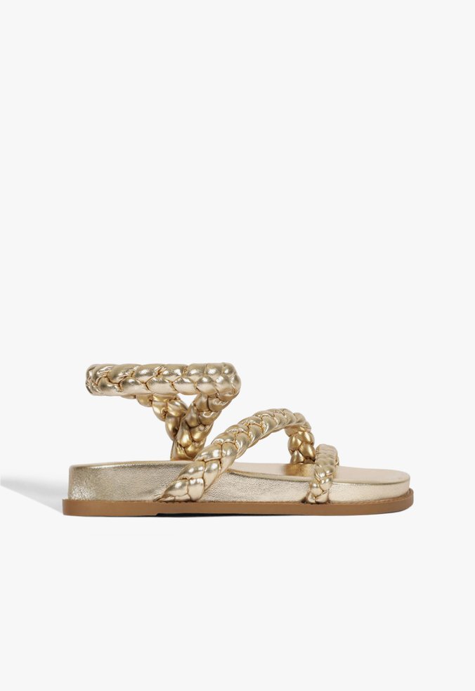 Sandália Rasteira Dourada com Tiras Trançadas