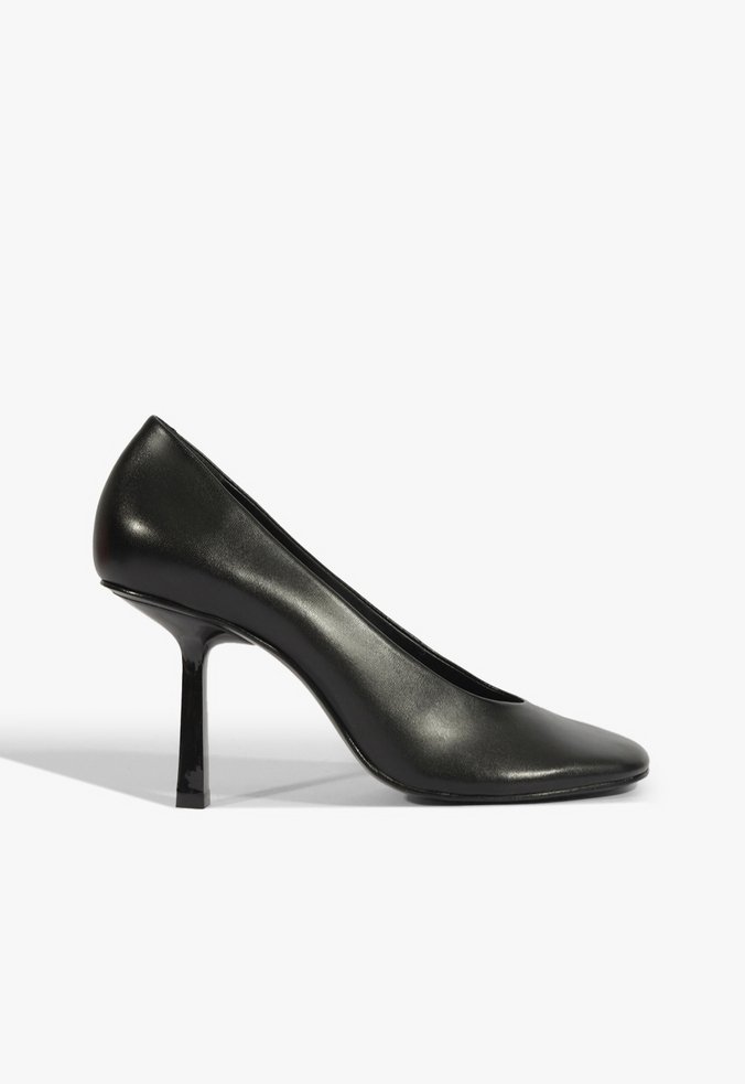 Scarpin Couro Salto Fino Alto Preto