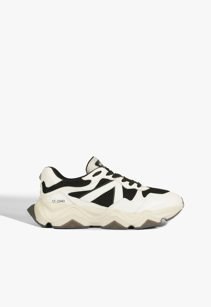 Tênis ST 2940 Branco e Preto