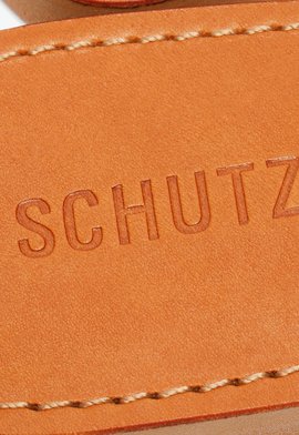 Sandália Rasteira de X Logo Schutz Light Rosa