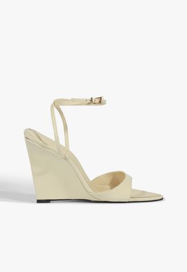 Sandália Anabela Elodie Verniz Off White