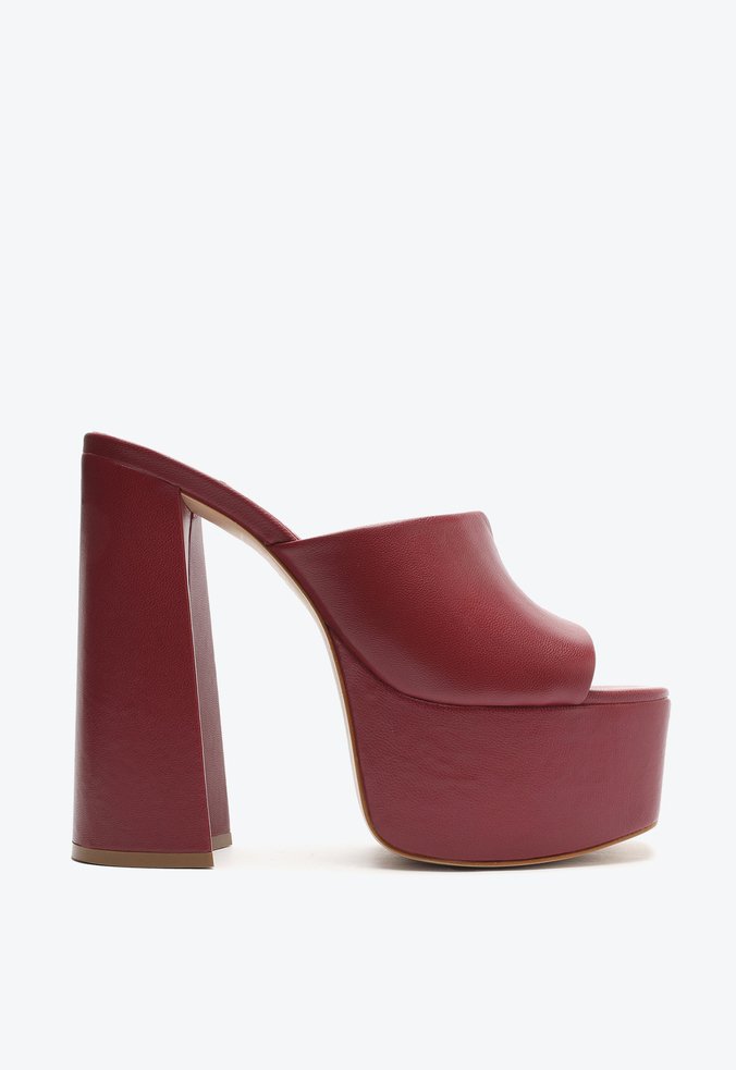 Sandália Mule Clog Couro Vermelho Escuro