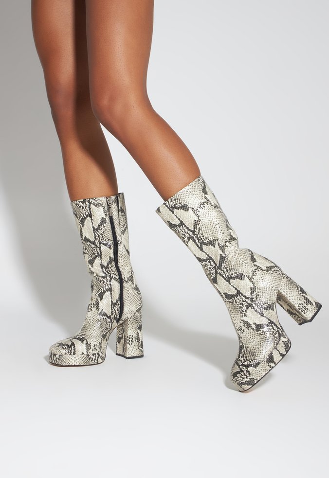 Bota Plataforma Raff Salto Bloco Couro Python Natural