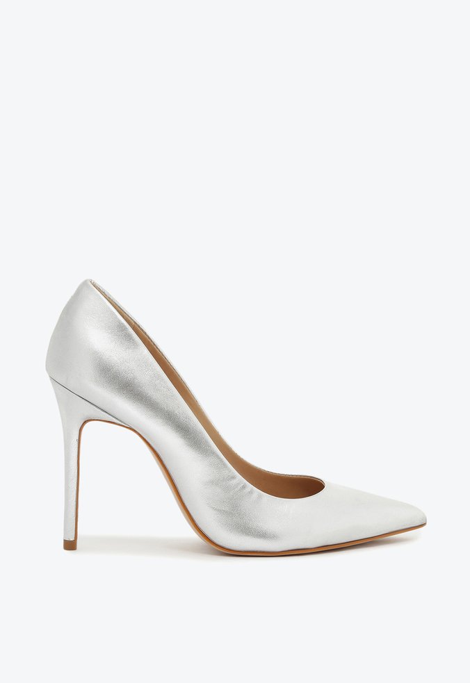 Scarpin shop metalizado prata