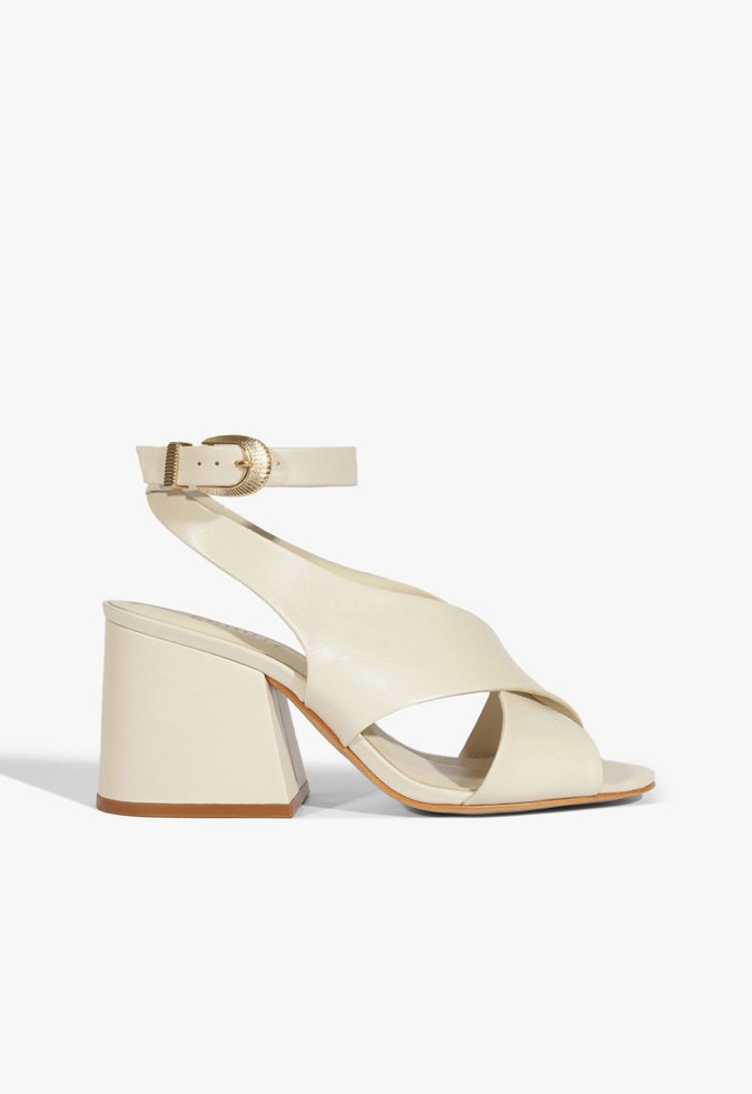Sandália Salto Bloco Couro Off White