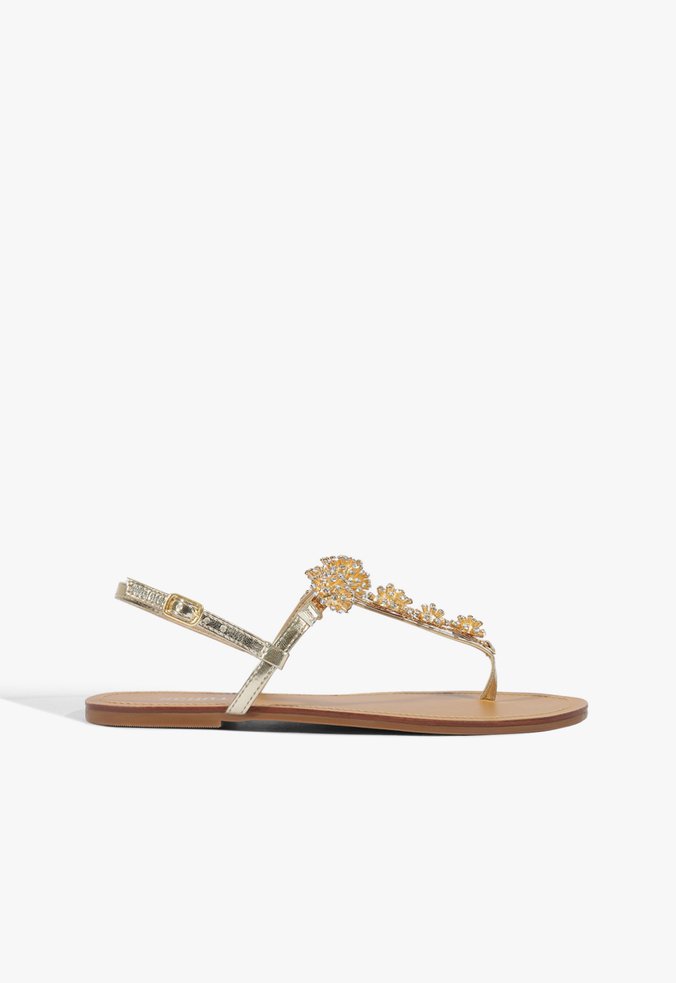 Sandália Rasteira Couro Enfeites Dourada